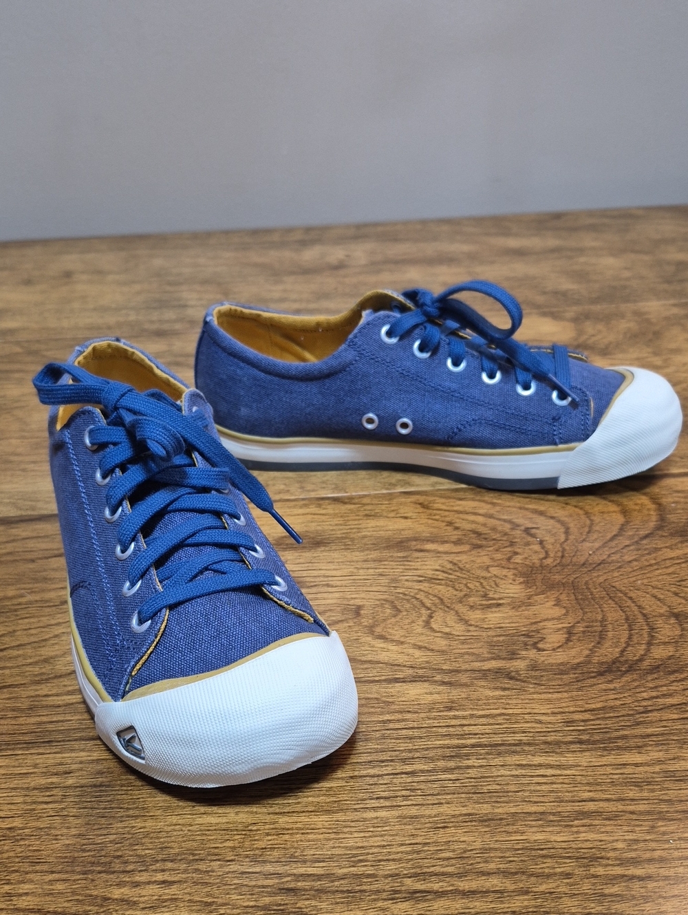 KEEN Women's Coronado Blue Canvas Casual Sneaker, Size US 8 - Picture 3 of 16